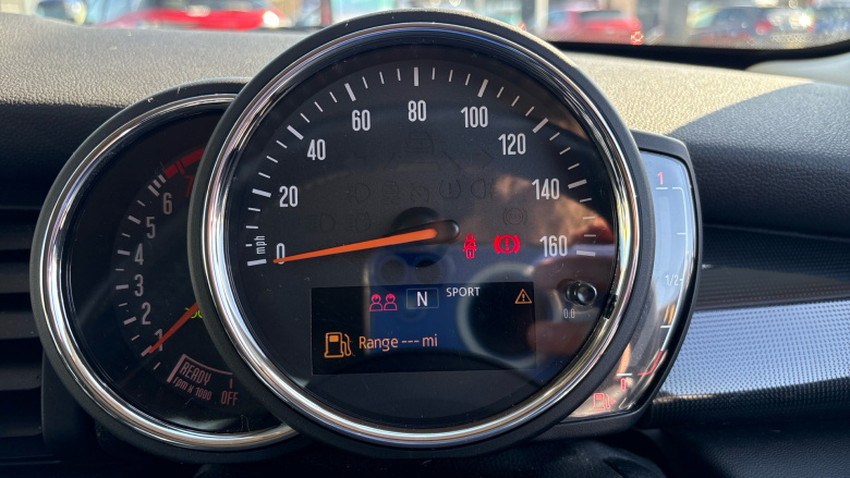 MINI Hatchback 1.5 Cooper II 3dr Petrol Hatchback